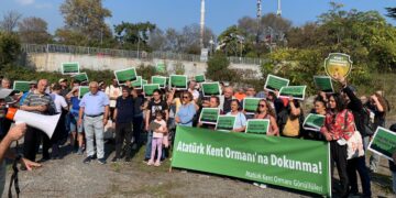AKO Gönüllüleri: “Atatürk Kent Ormanına Dokunma”