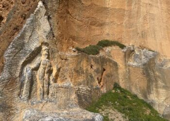 Define çeteleri 2 bin yıllık Herkül kabartmasını da tahrip etti