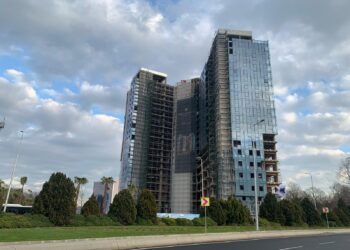 Hacıosman’daki 35 yıllık kaba inşaatın “tabut” olduğu belgelendi