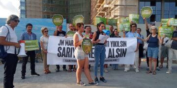 Ruhsatsız JW Marriott otel inşaatına karşı Sarıyerliler yetkilileri göreve çağırdı