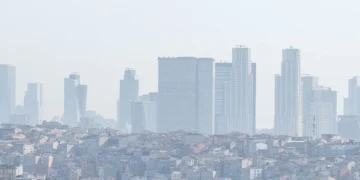Doğası ve dokusu tahrip edilmeye devam edilen İstanbul’da hava kirliliği yılın 7 ayında %14 arttı