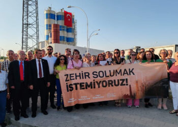 Belediye mühürlüyor, şirket kırıyor