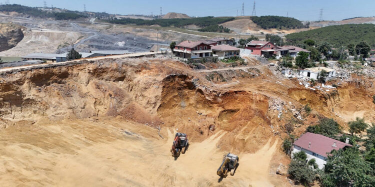 Sultangazi Cebeci Köyümüzde taş ocaklarına karşı direniş sürüyor