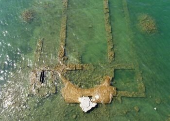 İznik Gölü’nün 1500 yıllık batık bazilikası sanayi tahribi altında direniyor