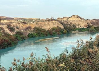 Ergene Nehri sanayi saldırısı altında rengarenk akıyor